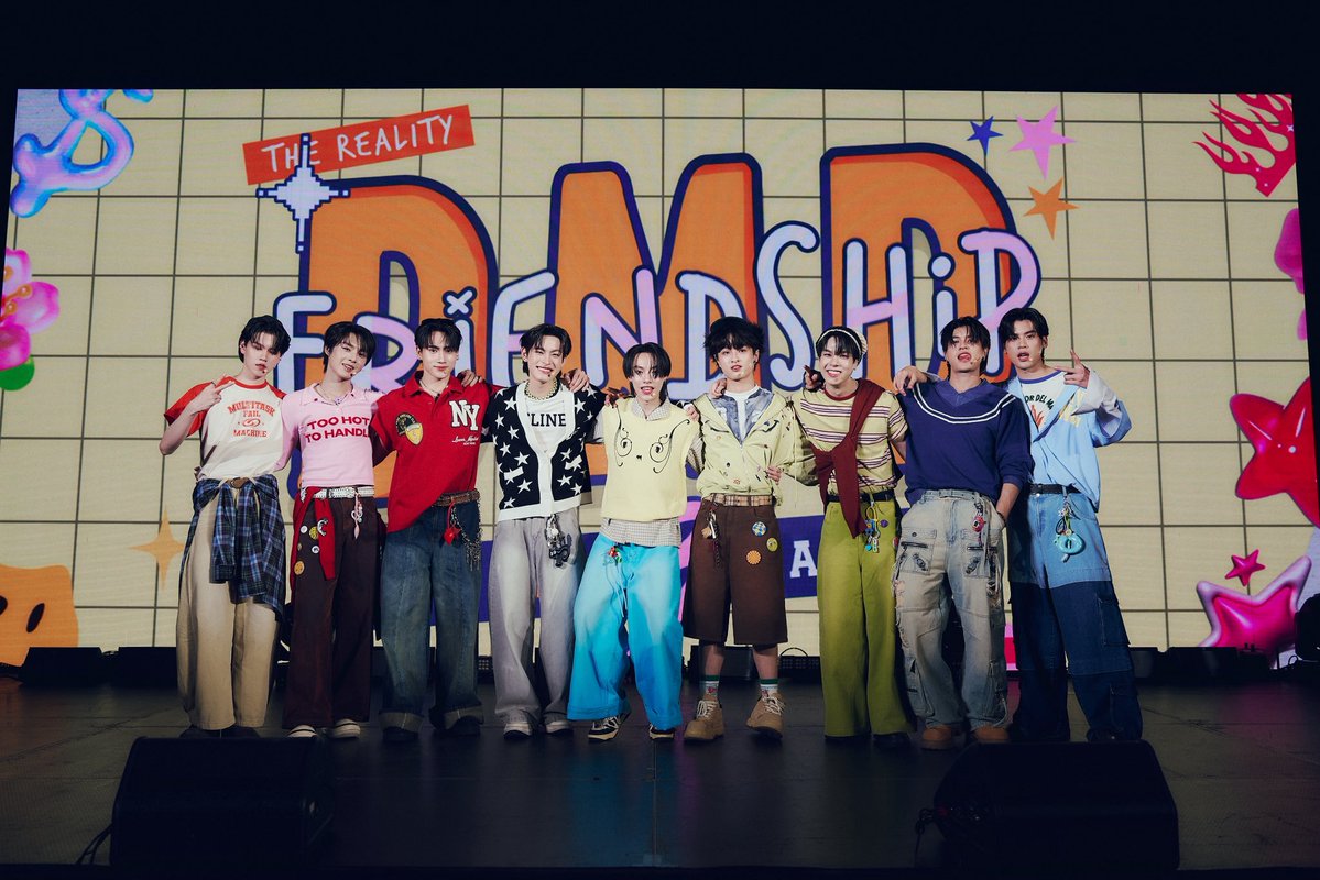 JAONORTHiom's tweet image. จบแล้ววนะค้าบ ก่อนอื่นต้องขอขอบคุณพี่ออฟชั่น ขอบคุณรายการ และ พี่ๆทีมงานทุกคน ที่ให้โอกาสนอร์ทได้มายืนอยู่ในจุดนี้เป็นเกียรติมากๆคับ ขอบคุณพี่ๆเพื่อนๆทุกคนในรายการนอร์ทดีใจที่ได้เจอทุกคนนะคับสนุกๆมากๆ

สำหรับตัวนอร์ทยังมีอะไรที่ต้องพัฒนาอีกเยอะและะมีหลายๆอย่างที่นอร์ทอยากจะทำ…