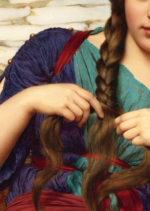 اليدين ورقتها في اللوحات .