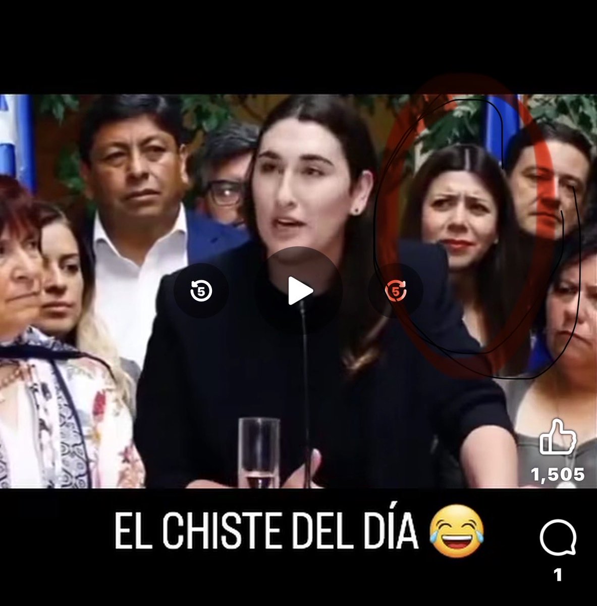 droverstalker's tweet photo. La cara de la tipa ,weon si eres hombre de que wea hablas jajajaj https://t.co/UIYSWyc44B
