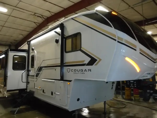 RV Trader tweet media