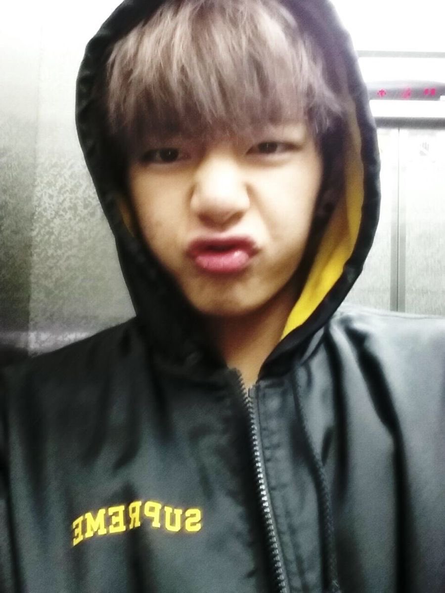 raidobts's tweet image. AH MAS EU VOU P SHOW DO BTS SIM