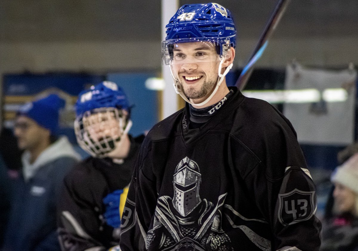 Leedsknights's tweet photo. Catch up with Cooper ⚔️ 

Read more here 🔗 https://t.co/TcZx64bX5U https://t.co/8gOUiUfKy6