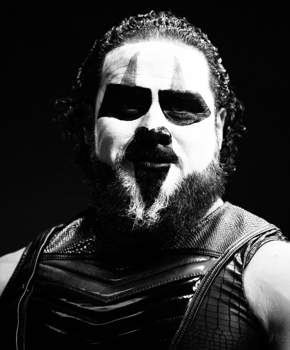 I been feeling like a villain.