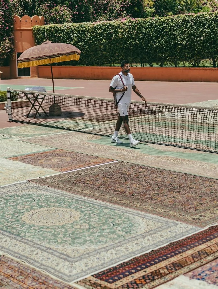 pamvonhadder's tweet image. in awe of this tennis court made entirely of rugs by jaipur rugs