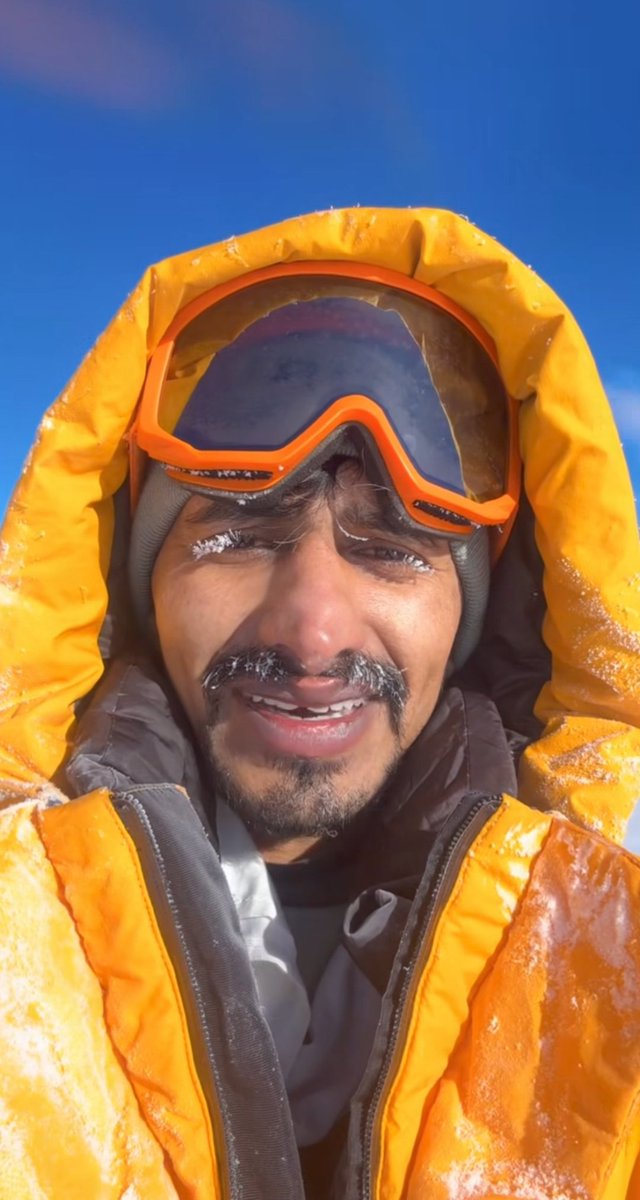 ARYAMAN_____'s tweet photo. 8 years of struggle. 24 hours on Europe’s highest peak. No oxygen.
A salute to Rohtash Khileri for this unbelievable world record 🏔️
You didn’t just conquer a mountain, you lifted India’s pride 🇮🇳👏
#IndianPride #WorldRecord #MountElbrus https://t.co/Qs70RtjEyU