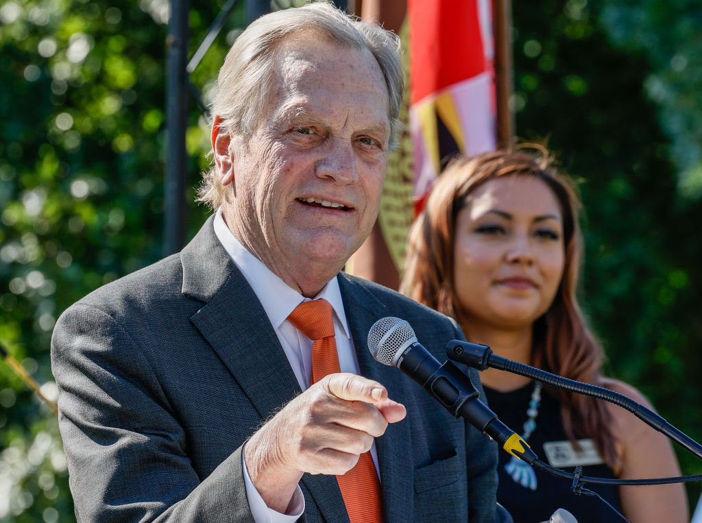 🚨New: Here is the list of House 57 Republicans who voted with every House Democrat to ensure the government can shut off your car whenever it wants👇

Mark Amodei (NV-02)

Don Bacon (NE-02)

Stephanie Bice (OK-05)

Gus Bilirakis (FL-12)

Mike Bost (IL-12)

Ken Calvert (CA-41)