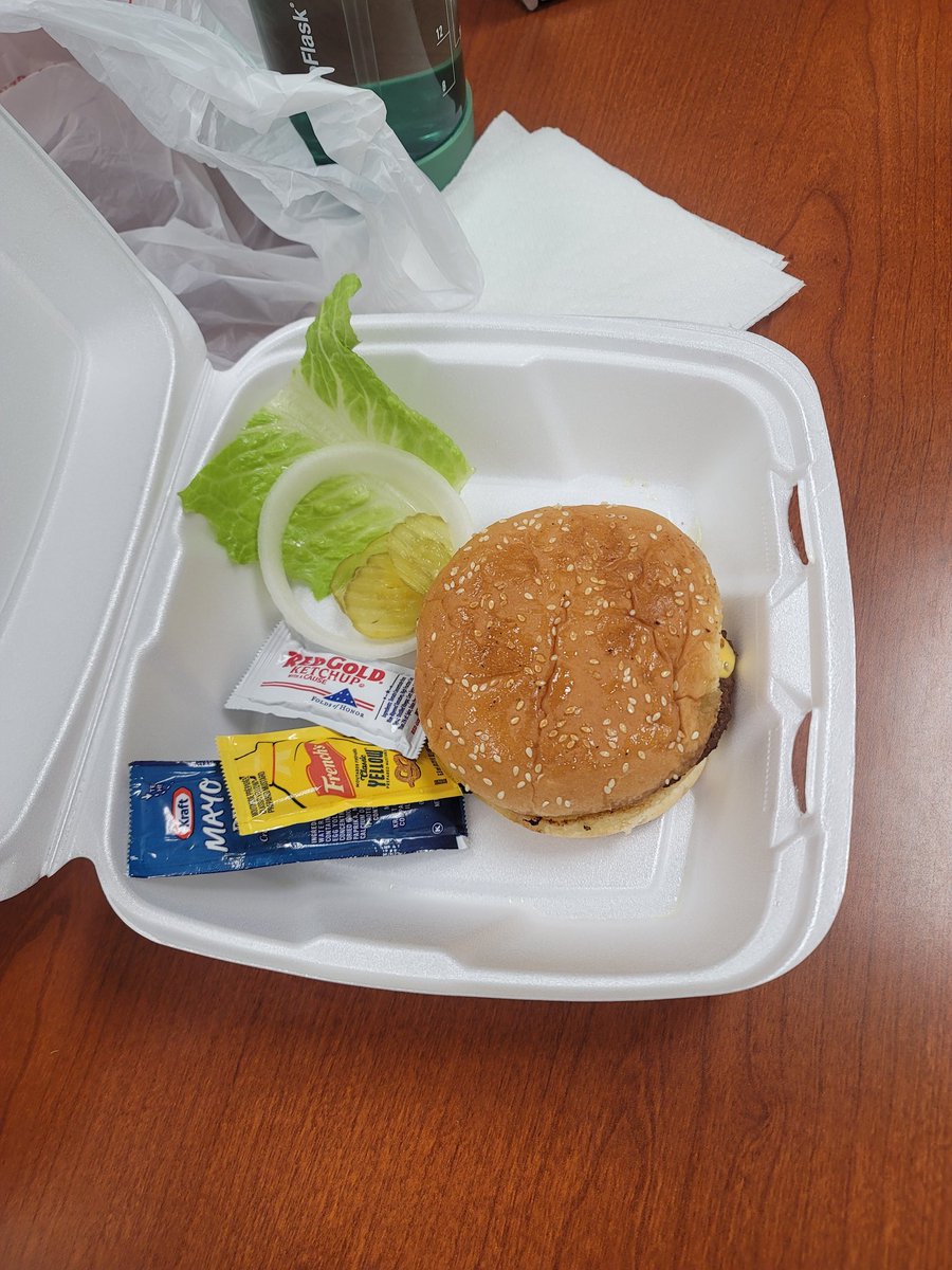 Food Truck Friday!! Thank you <a href="/StinsonPTA/">Stinson PTA</a> for always providing awesome trucks!  #SkyhawkPride #MedinasMarvels