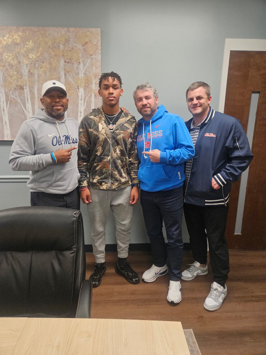 Miles Brown 4⭐️ tweet media