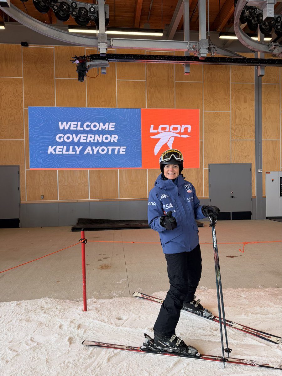 Governor Kelly Ayotte tweet media