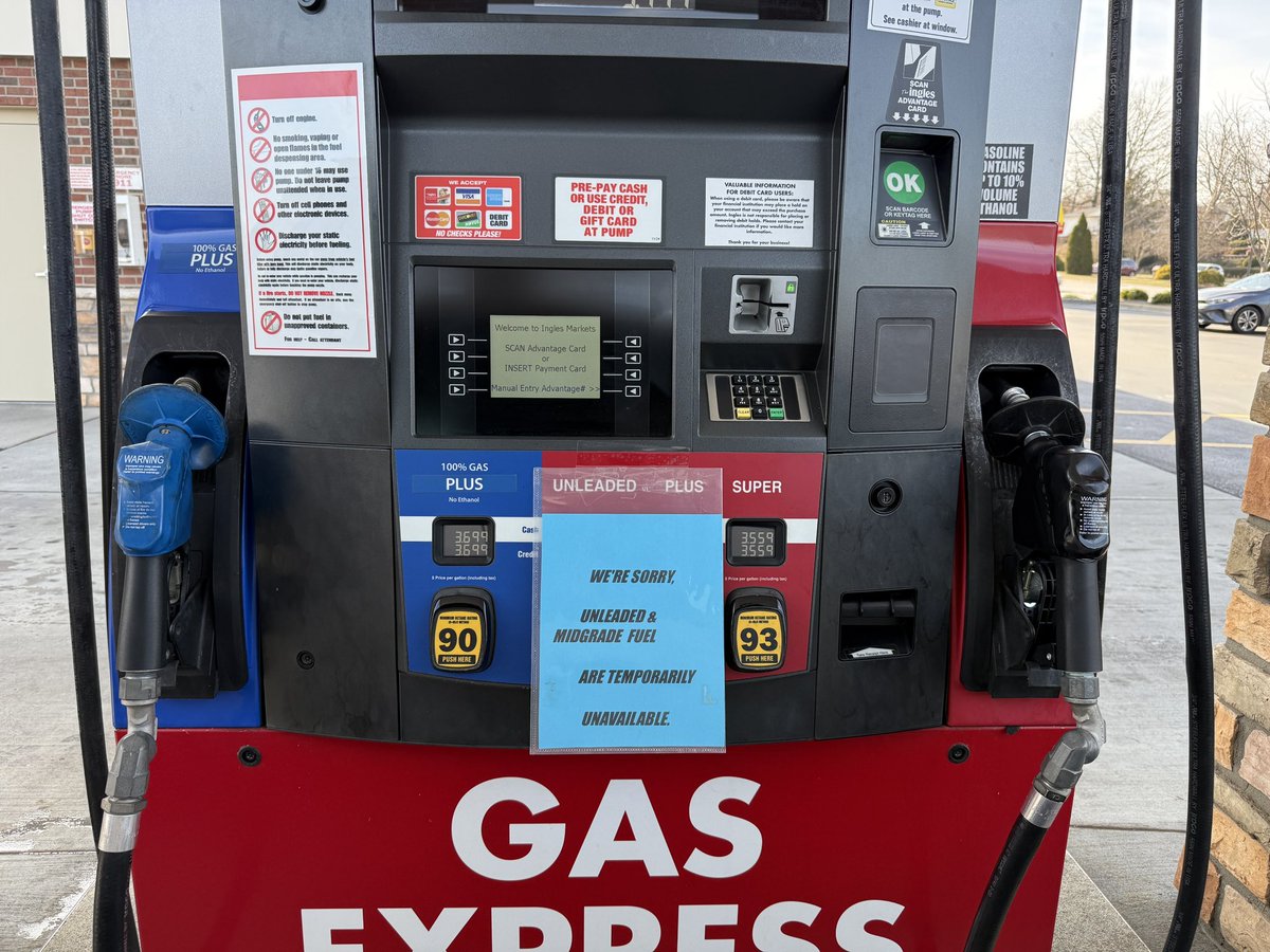 A Gas station in Marion is already low on gas. Got some down the road, but let this be your warning don’t wait.  Get prepared now before the storm.   Non perishable foods, bottled water, and fill up on gas just in case.