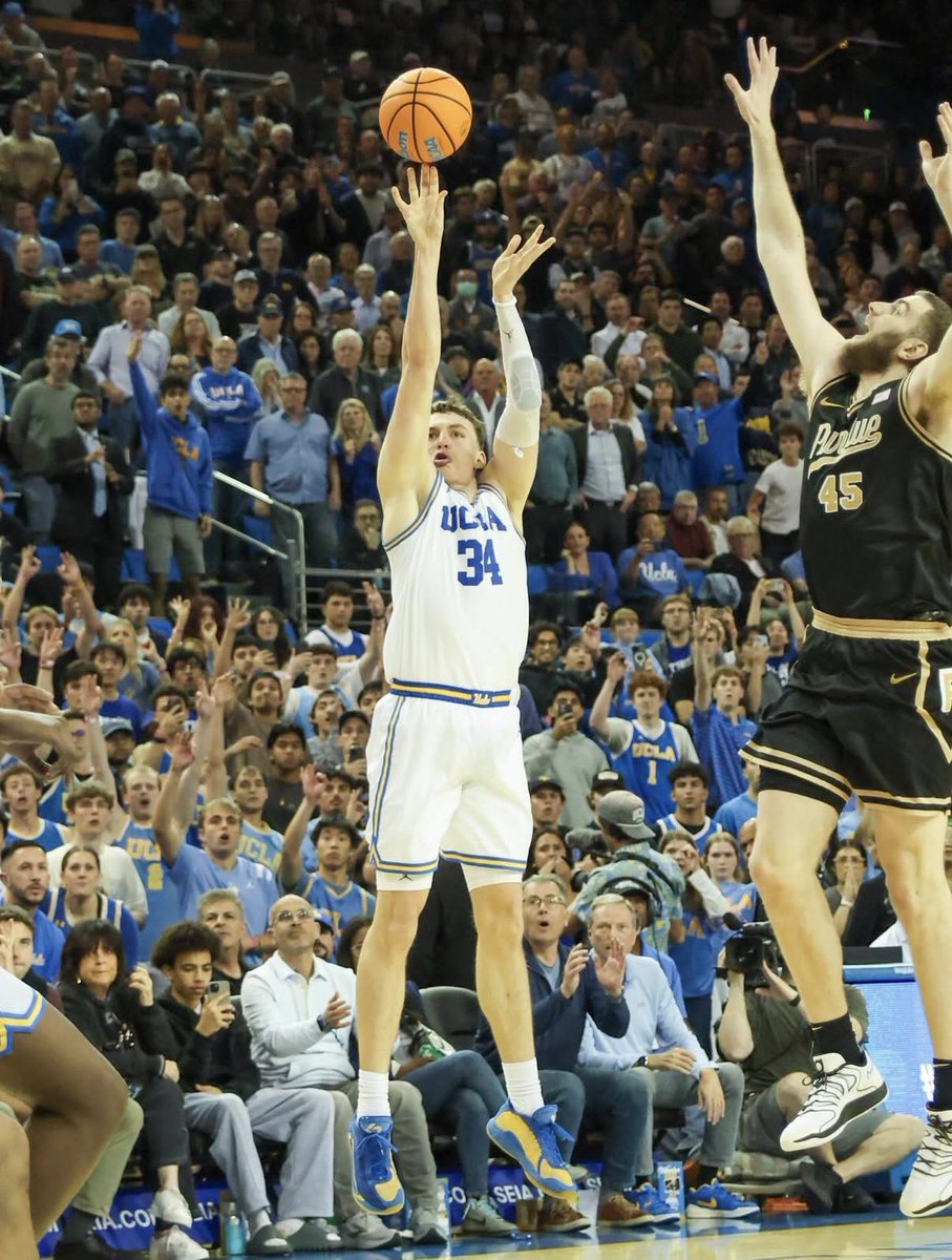 echildscbb's tweet image. On a Super Tuesday in college basketball UCLA defeated 4. Purdue in a thriller 69-67 at Pauley Pavilion.

Donovan Dent looked like the pre season big 10 All American player we were all waiting to see. Dent finished with 23 pts and 13 asts

The Bruins are projected a 11 seed now.