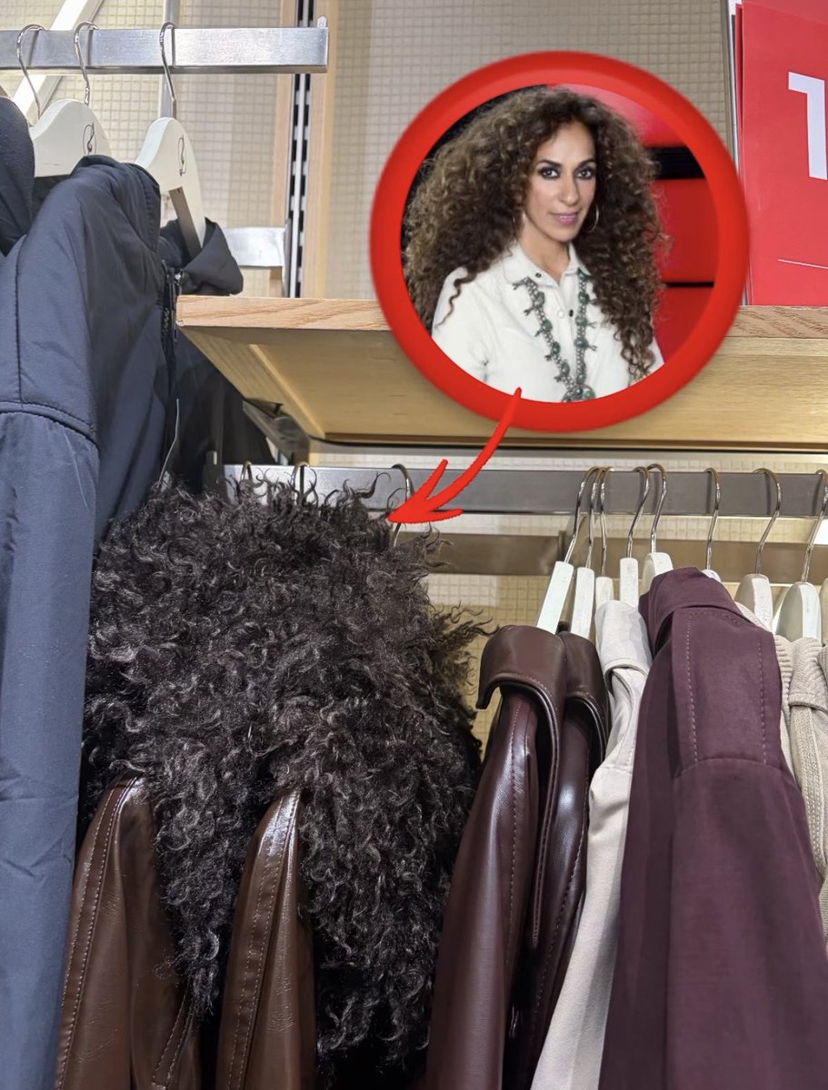 bakairr's tweet image. Lo de Stradivarius es inhumano… no me quiero imaginar a cuántas Rosarios han tenido que rapar para poder hacer esta chaqueta