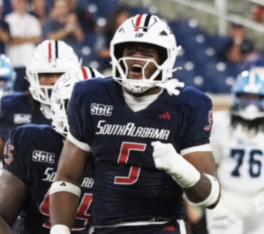 ChristianMays23's tweet image. After a great conversation with @DL_theHUNT  I’m blessed to receive my 3rd division 1 offer from @SouthAlabamaFB  #GodDid
@coach_stigers @coachcannon97 @JuCoFootballACE