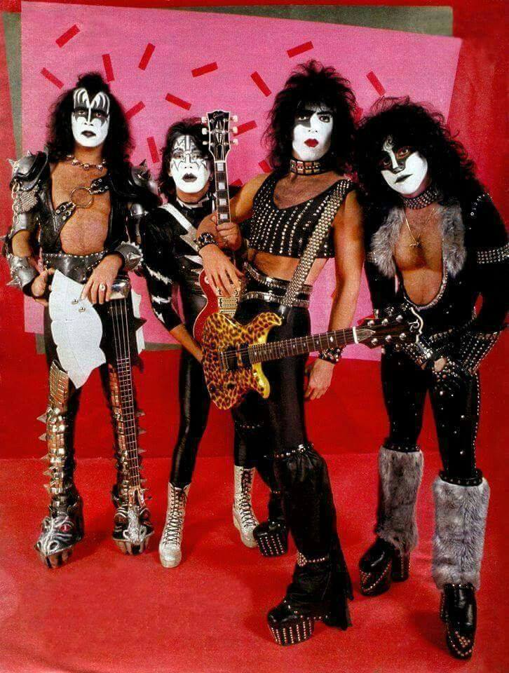 𝐊𝐈𝐒𝐒𝐨𝐩𝐨𝐥𝐢𝐬 tweet media