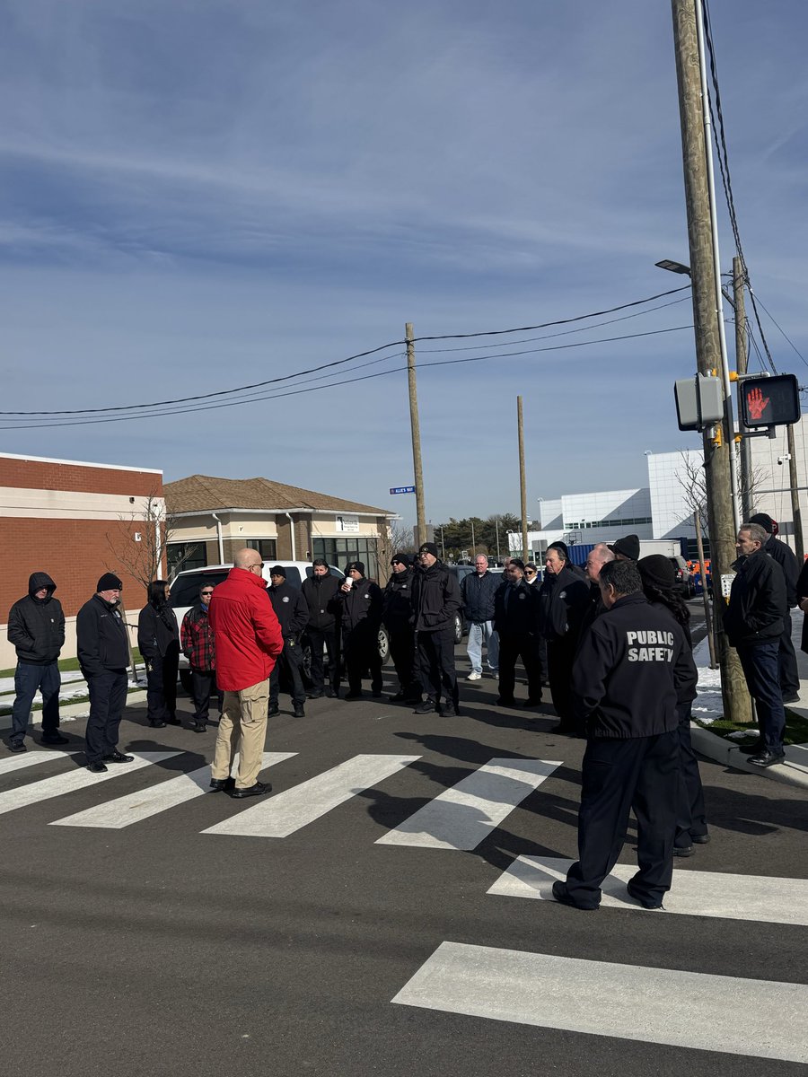 Hofstra Public Safety tweet media