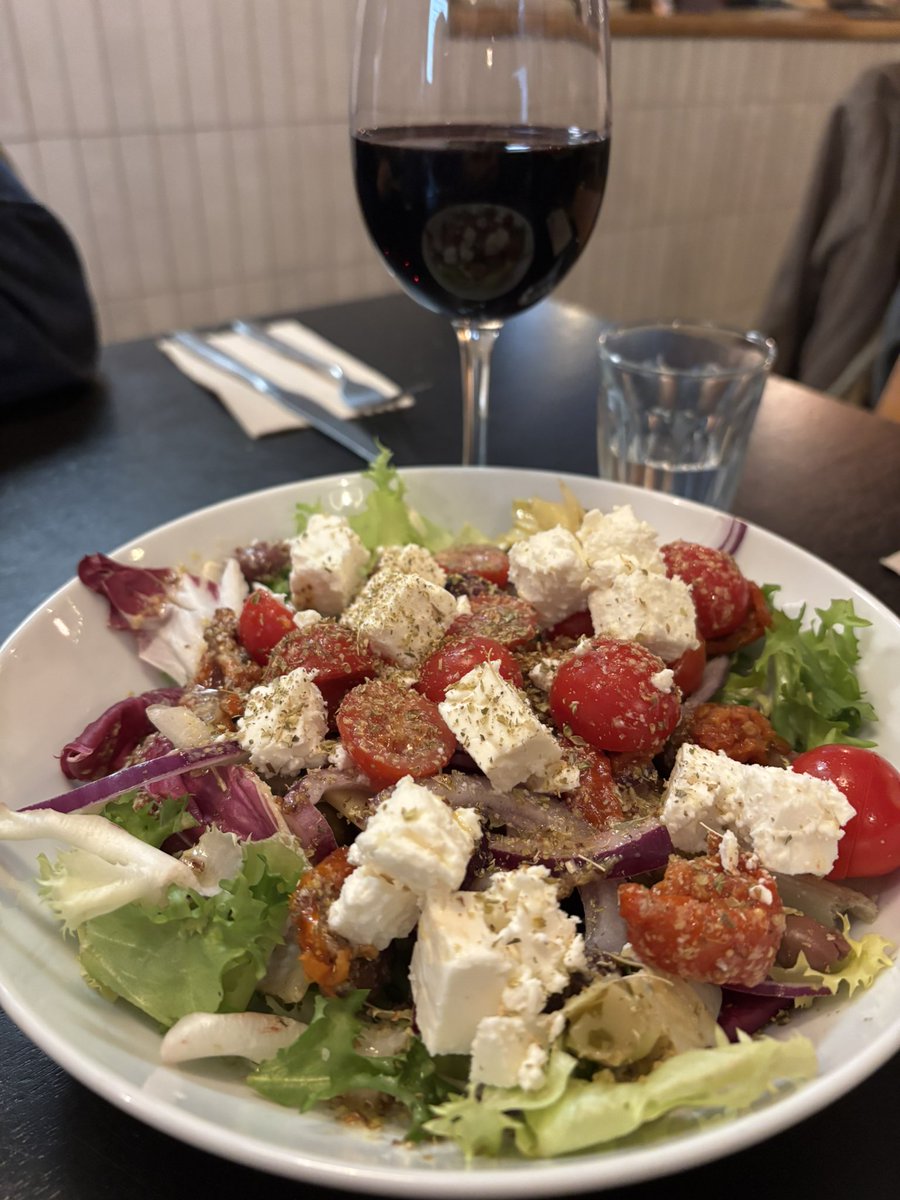 Just had a fabulous pizza, amazing house salad and great service. 👏, loved it 💚❤️ <a href="/porterpizzaco/">Porter Pizza Co.</a>