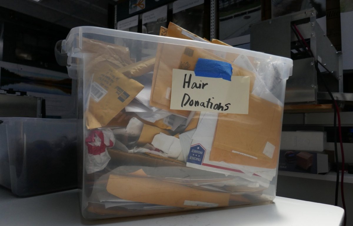 MatterOfTrust's tweet image. What happens to my hair when you get it?
Matter of Trust uses hair/fur/fleece donations in several ways. Fibers are felted into mats on site (or at partner felting sites) or they are stuffed into sheaths such as donated nylon stockings, or burlap coffee bean bags, to make booms.