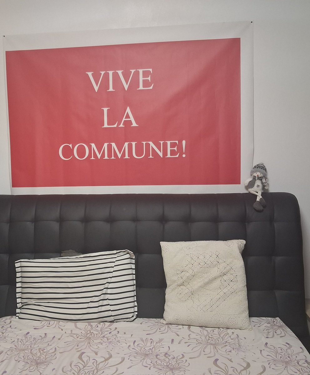 anarbyyt's tweet image. I got more larp in my room