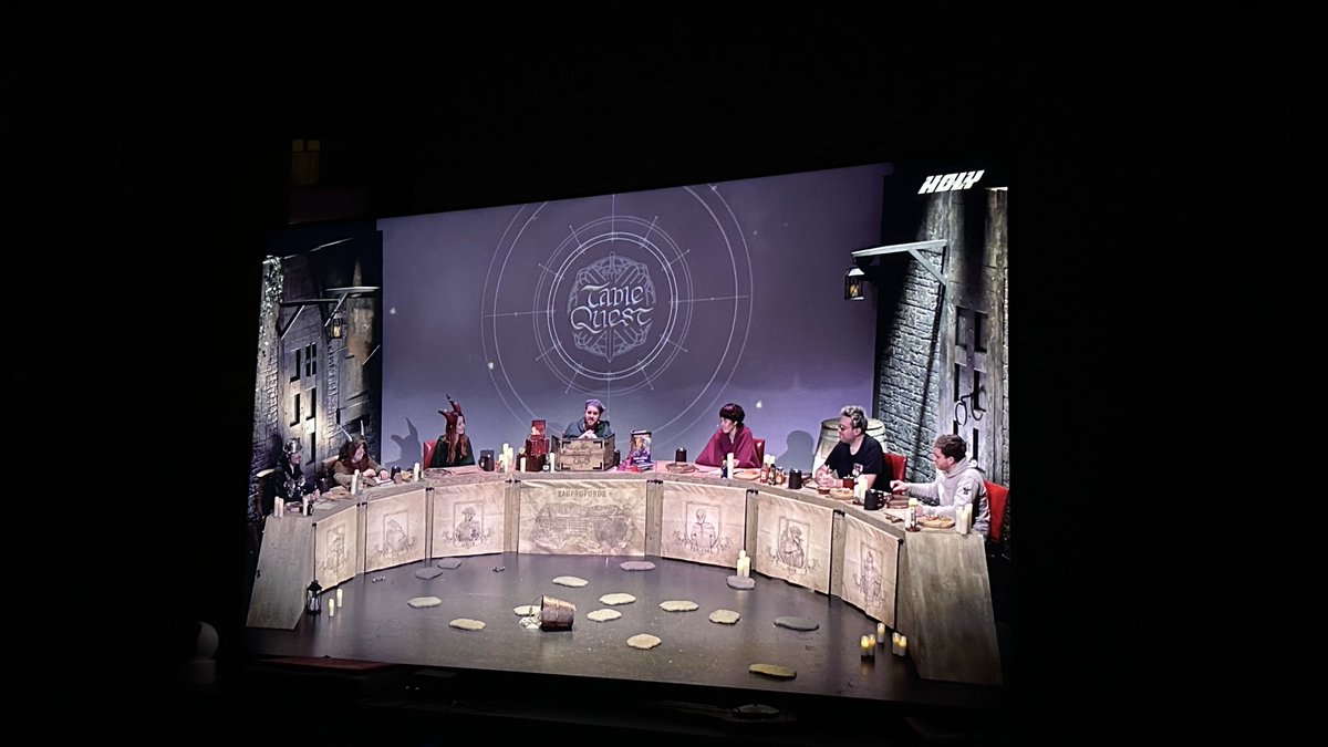 StivanieL's tweet photo. C’est parti pour l’épisode final de #tablequest 🥹 https://t.co/Sa6LmkwdQg