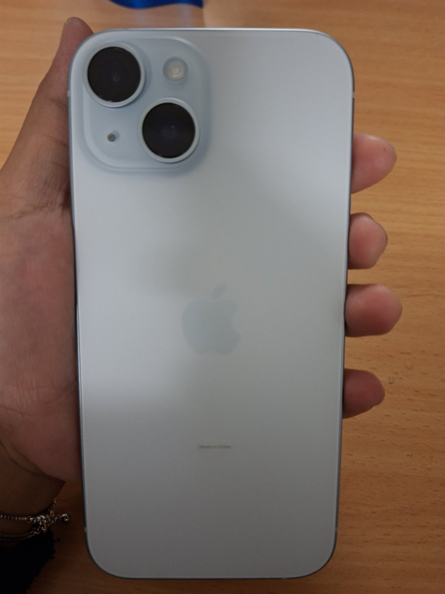 Wts iphone 15 128gb (Putih)

- Pemakaian pribadi (1 bulan kurang)
- BH masih 100%
- tombol2 on smua
- no minus

Dom Jaktim
💰open 9,5 bisa nego

#zonauang
#zonajajan 
#wts

help repost gais  🙏🏻