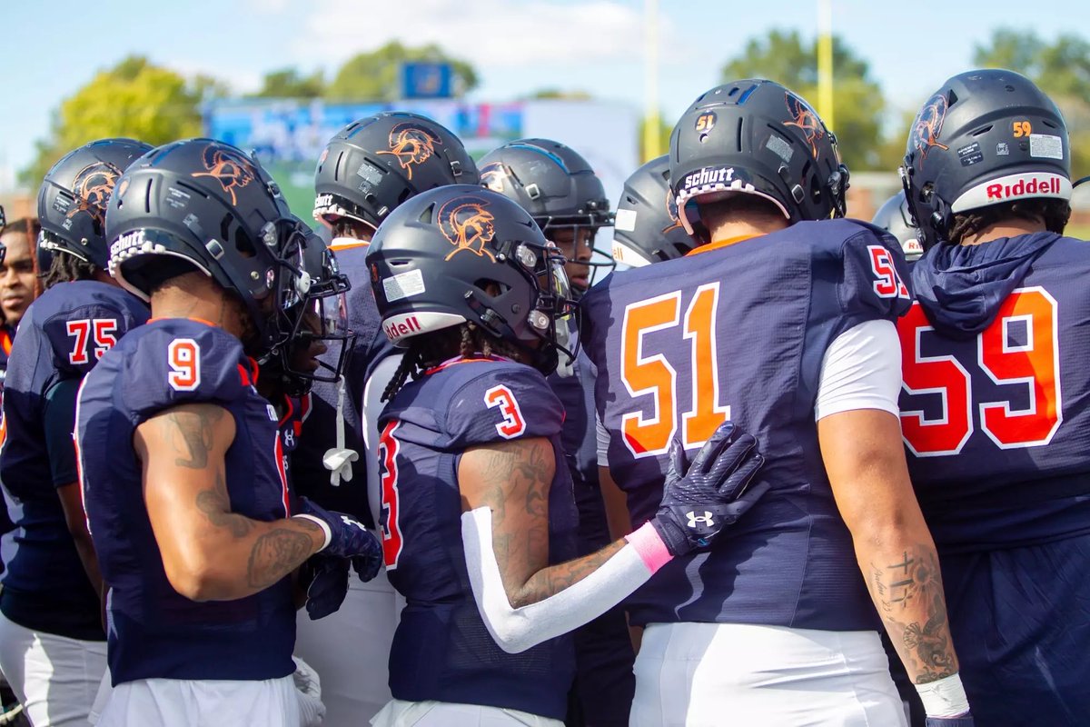 Quueezzz9's tweet photo. After a Great conversation with @coachfraizer I am blessed to receive an offer from Virginia State University. I would like to thank God, @CoachFields44 Coach McCoy, Coach Ferb, Coach Grif, Mom and the rest of the coaching staff. #AGTG #BigSTATE https://t.co/ye1rWfjIRY