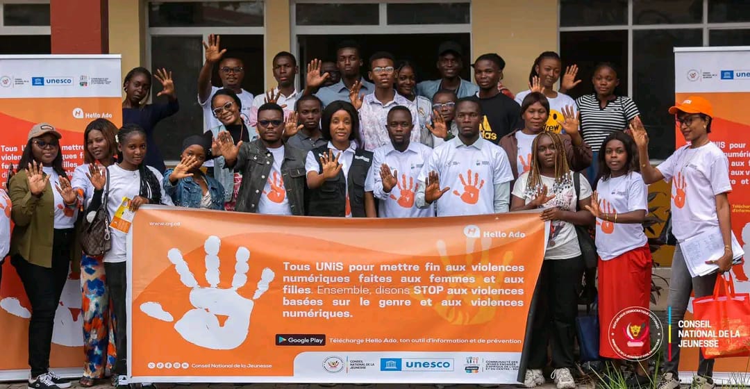 acprdcongo's tweet photo. #RDC: la lutte contre les violences numériques a fait l'objet des échanges dans une journée de sensibilisation vendredi, à l'intention des étudiants de l'Université libre de #Kinshasa (#ULK), en République démocratique du Congo (#RDC), selon le compte X du Conseil national de la jeunesse (CNJ).

'' À cette occasion, deux experts ont animé des échanges enrichissants autour des différentes formes de violences rencontrées par les jeunes en ligne, ainsi que des comportements responsables à adopter pour devenir des acteurs engagés dans la prévention et la lutte contre les violences numériques au sein de la communauté '', a-t-on lu.

Découvrez d'autres informations sur notre site web https://t.co/tGEWJ2Bgzn