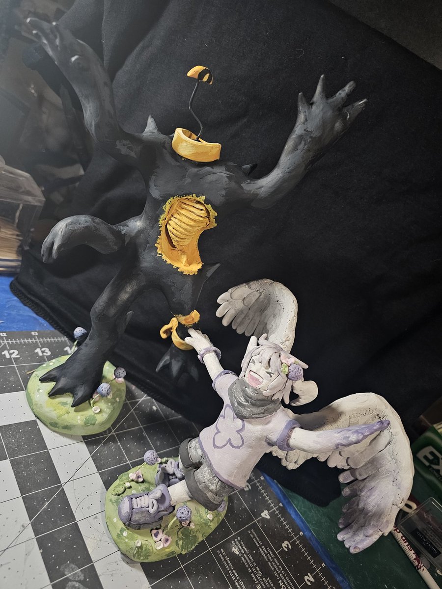 RollyRolly543's tweet image. Look they matching figure now enjoy #aReGect #ReGect