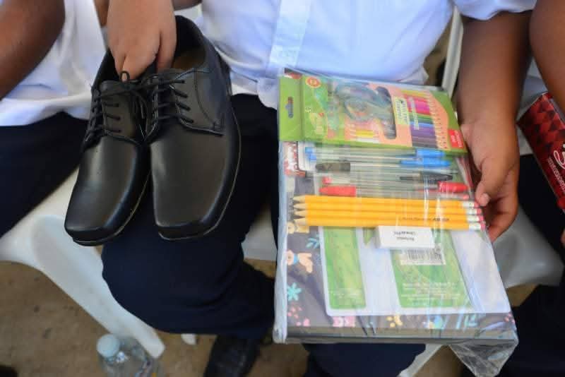 C + 🇸🇻 tweet media