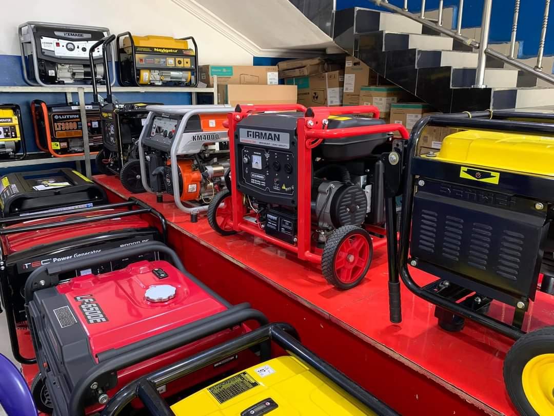 Nigeria 🇳🇬 is the largest importer of generators in Africa due to insufficient power supply from its national grid.

Nigeria generates 5313MW of electricity with a population of 250 million people.

South Africa 🇿🇦 generates 58,095MW for 64 million people.

Egypt 🇪🇬 generates