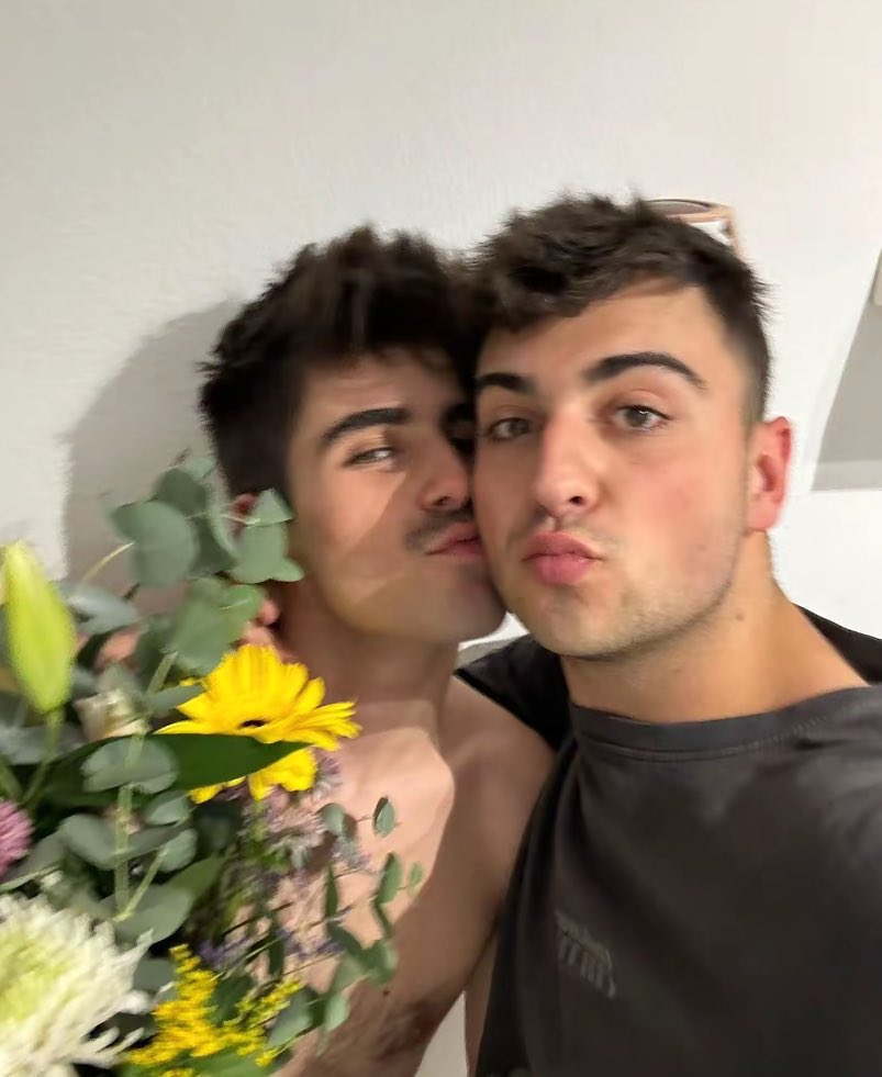 juanjo en el último día del rodaje de mariliendre de martin :_) <3