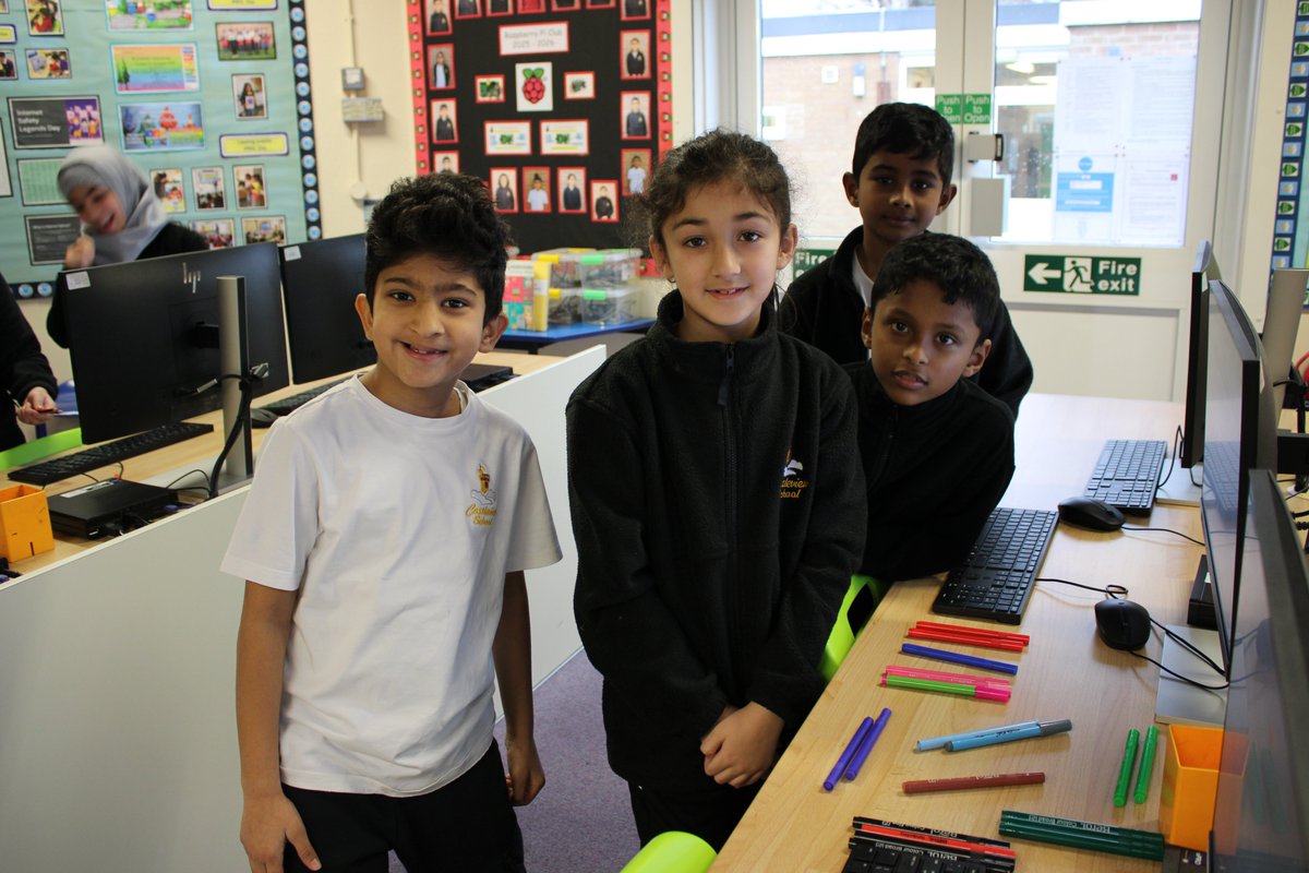 Mrs Harris tweet media