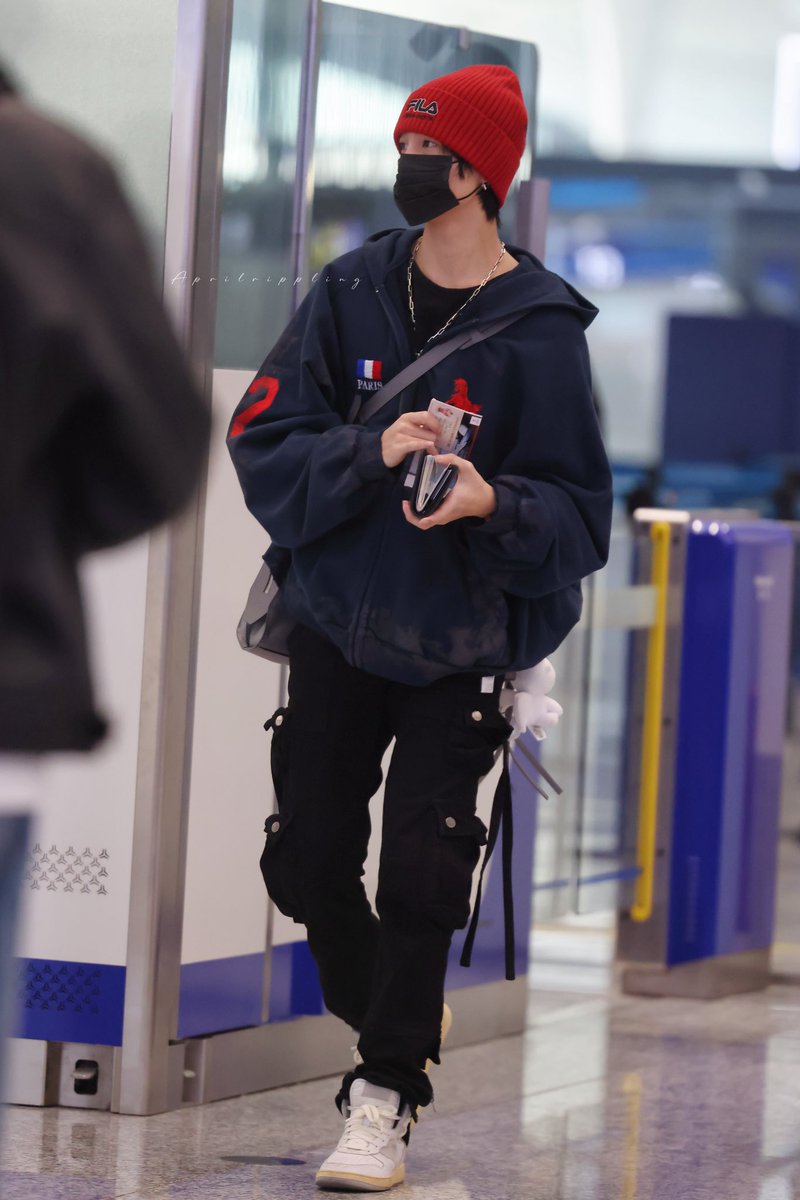 aprilrippling_ tweet media