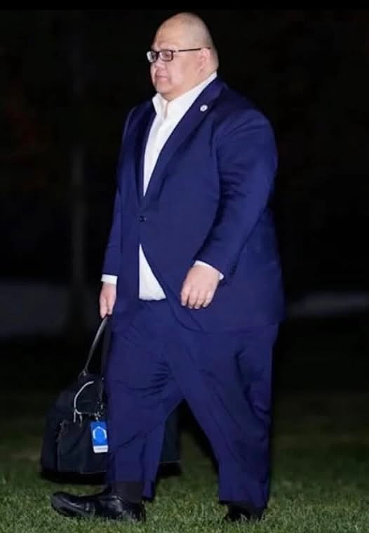 If your lawyer shows up looking like this, you’re going to jail. 
I don’t care if it’s a civil case; you’re doing time. 
FYI, this is the current WH Communications Director. He’s responsible for all of tRUMP’S “mean” tweets.