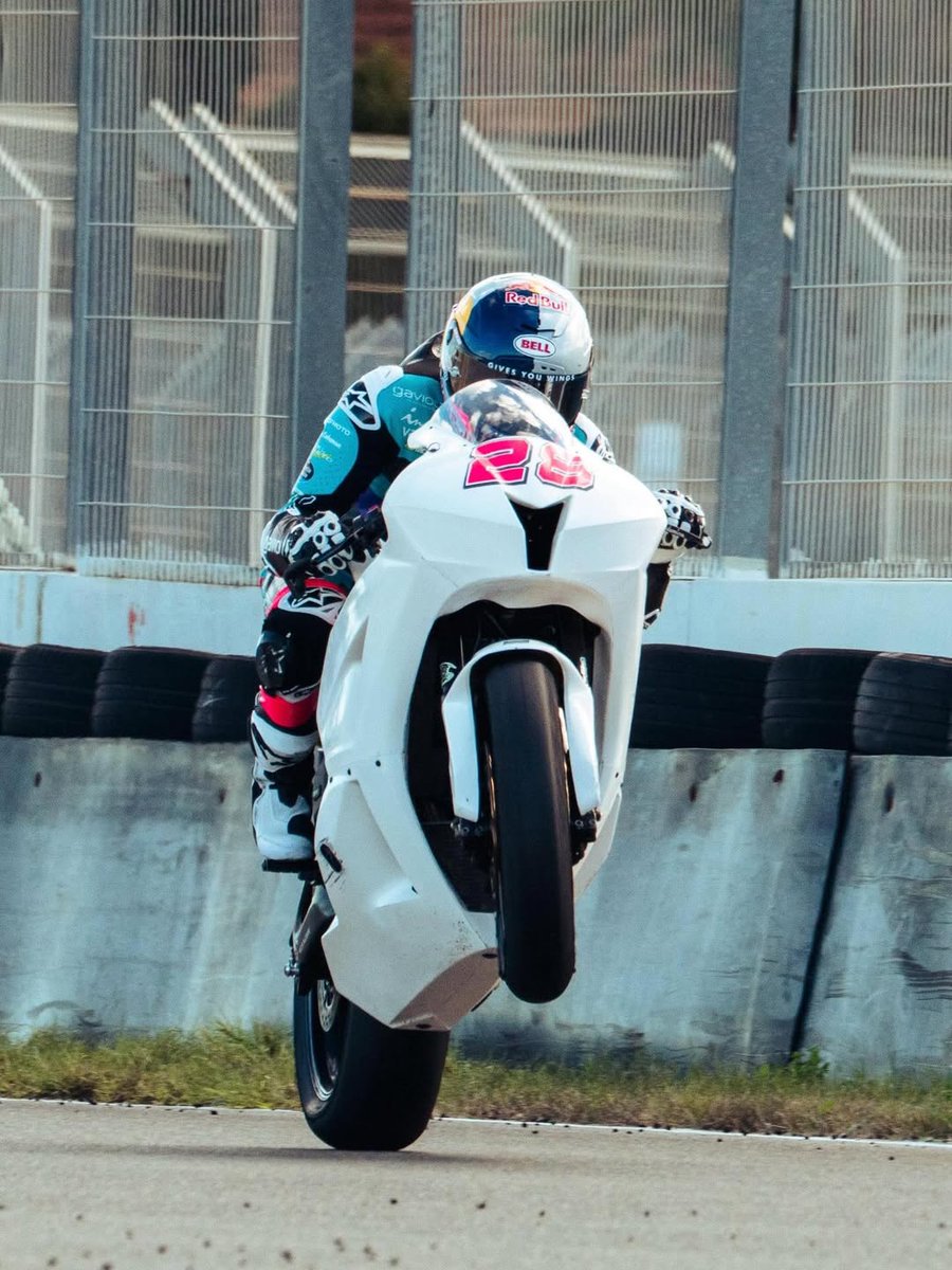 m兄弟 M☆様 NTT西日本 SmartNetcommunity αZX typeS,M 取扱説明書・レビュー記事