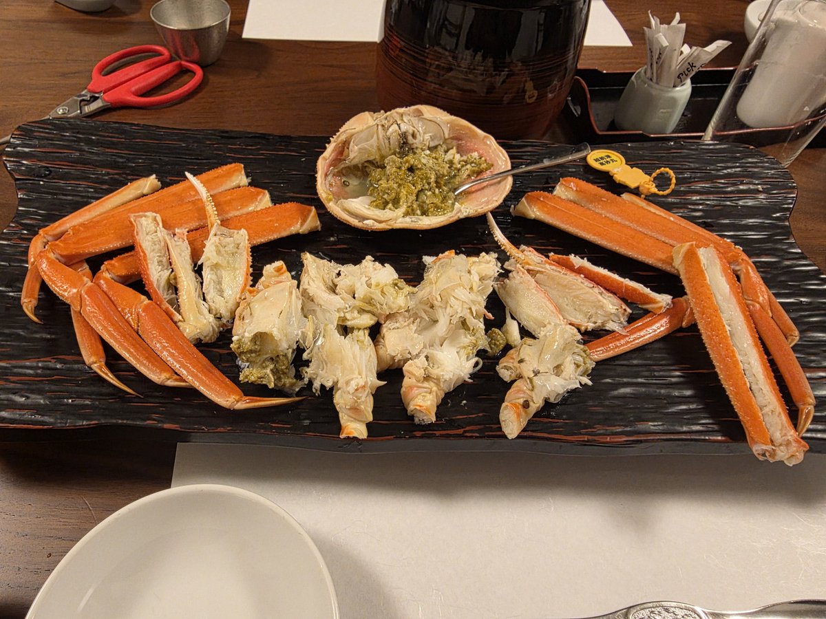 Luke0109ry's tweet photo. 美味しすぎてカニの概念変わった…やっぱり本場で食べるのが一番美味い https://t.co/MhIk6q4cvp
