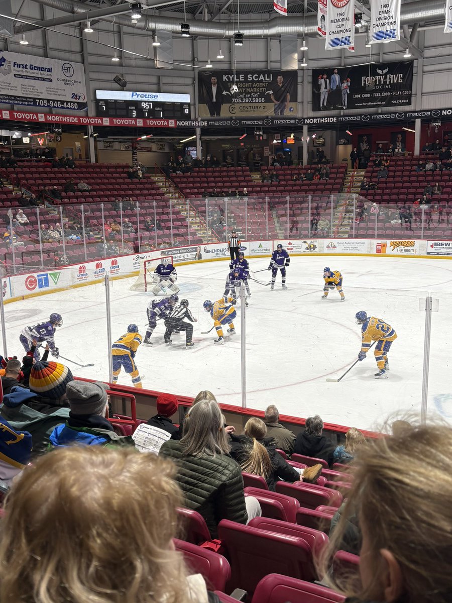 Some NCAA hockey in Soo Ontario tonight. Lake State up 3-1 half way through the first. Reminds me of when the Generals visited the Hounds this season.