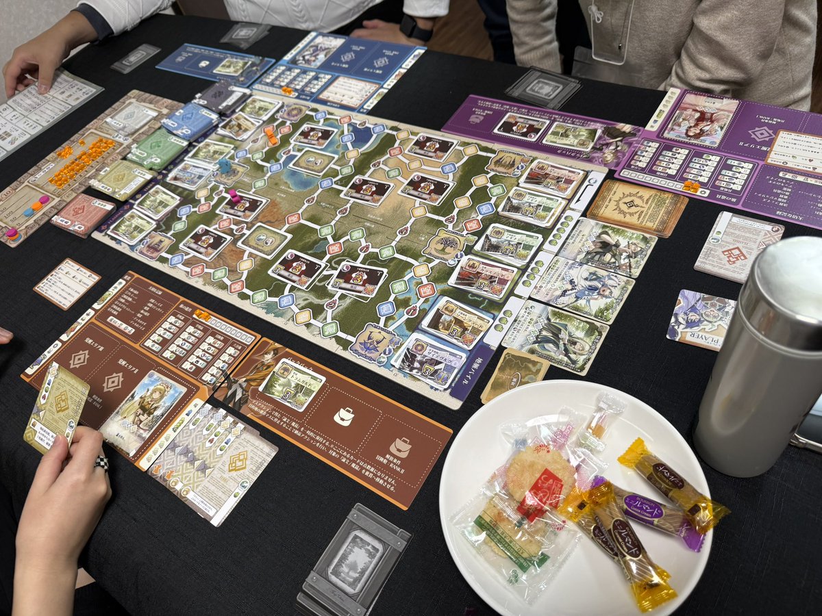 boardgame_guild's tweet photo. この後10:00より12時間ボドゲ会💡

【スケジュール / 参加費】
第1部(10:00〜16:00) / 2,000円
第2部(16:00〜22:00) / 2,000円
両部参加 / 3,000円！

ボドゲ200以上完備！
ボドゲ持込み大歓迎👍
お菓子あり🍘飲み物飲み放題🥤

参加ご希望の方は
こちらよりお願いします😊

https://t.co/I89Zj4ukZq https://t.co/ry5iE3LNPp