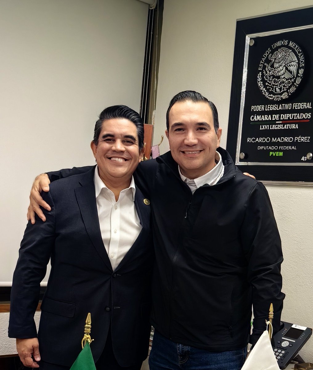 Muchas felicidades estimado amigo <a href="/RicardoMadridP/">Ricardo Madrid</a> mis mejores deseos por motivo de tu cumpleaños.