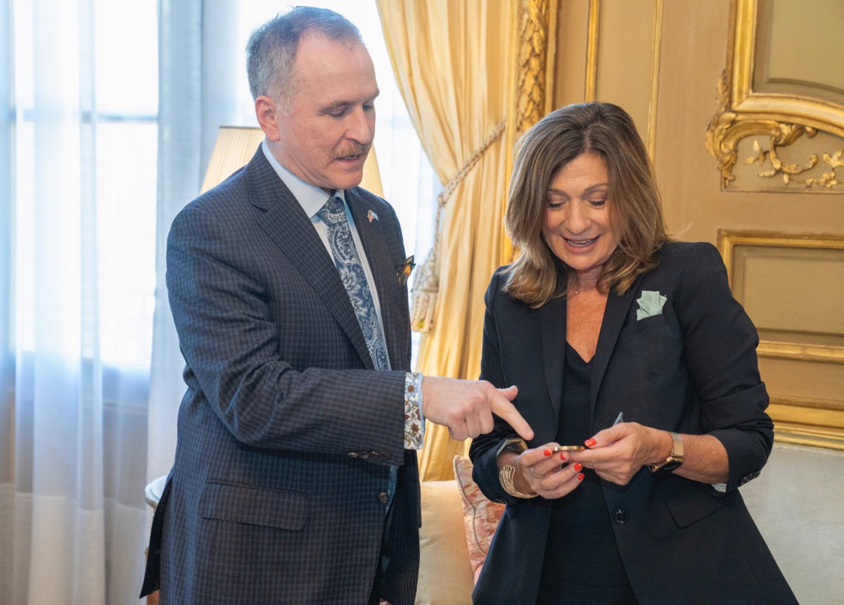 Embajador Peter Lamelas tweet media