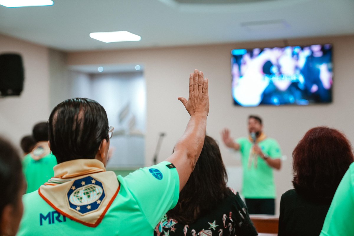 Hoje a Caravana do Calebe de Lenço começou o percurso pela igreja de Papucaia, reunindo desbravadores e aventureiros nesse movimento que mobiliza todo o território para a missão.
