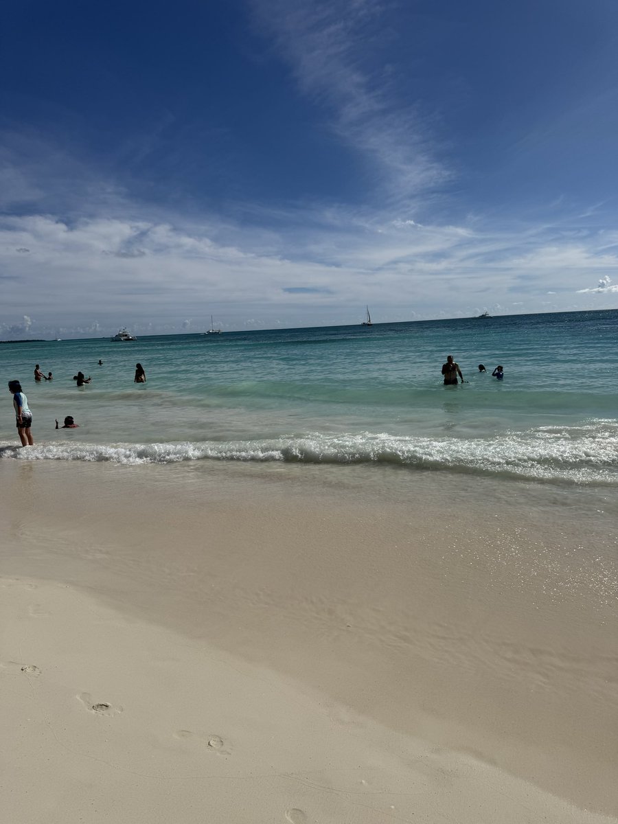 Ceci Salazar (@salazarcecii) on Twitter photo 