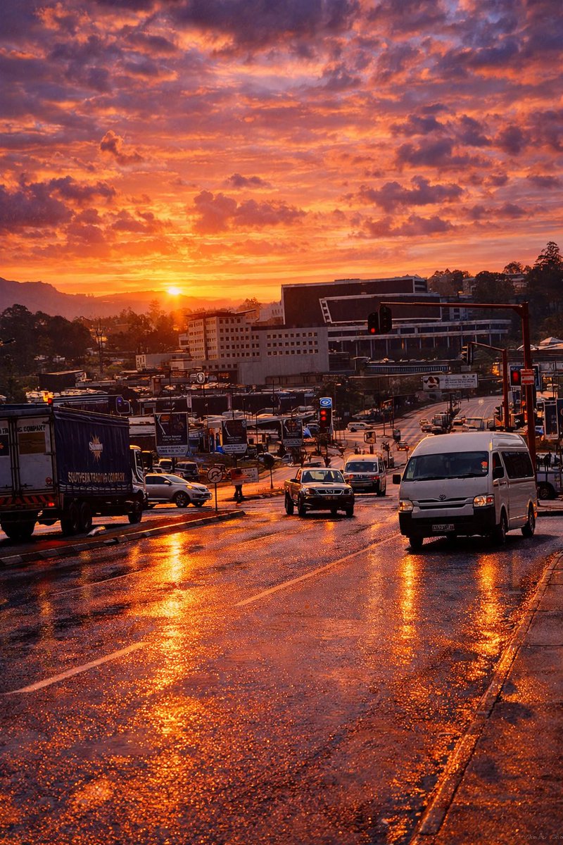 CeboWelile's tweet image. I can be a street photographer when I feel like🥹🤍🫰🏻

Mbabane 🤍