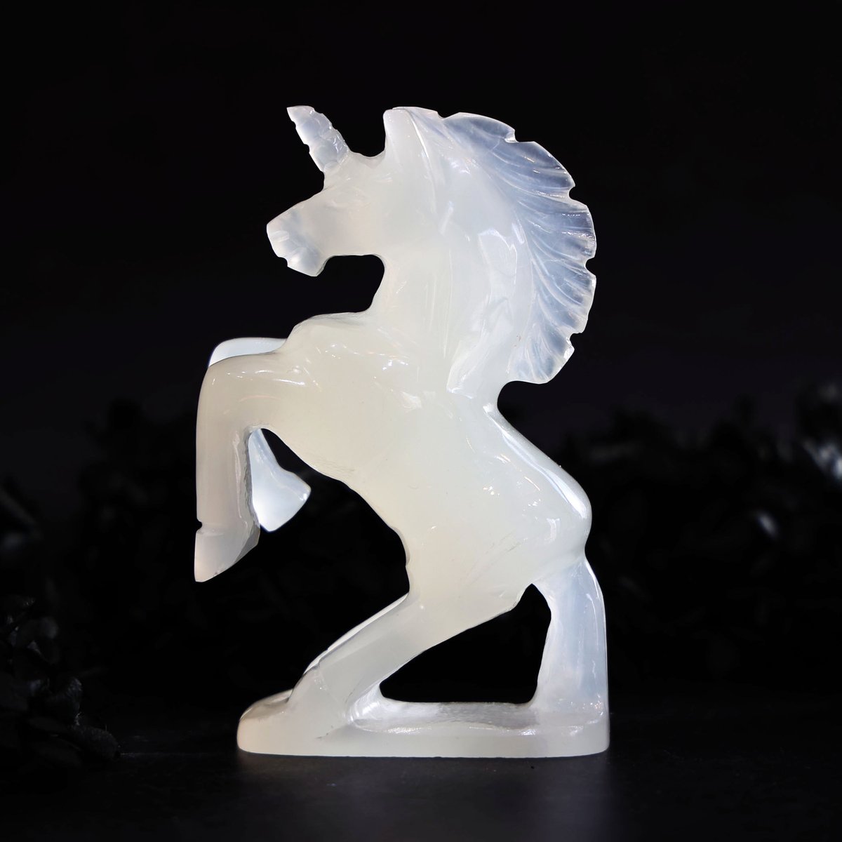 海福雑貨通販部の【鉱物・化石】に、瑪瑙のユニコーンを1点upしました