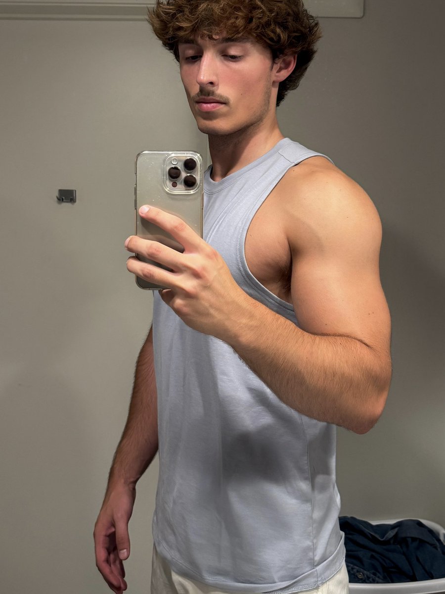 LucasGreenwaldt's tweet image. 3 year difference