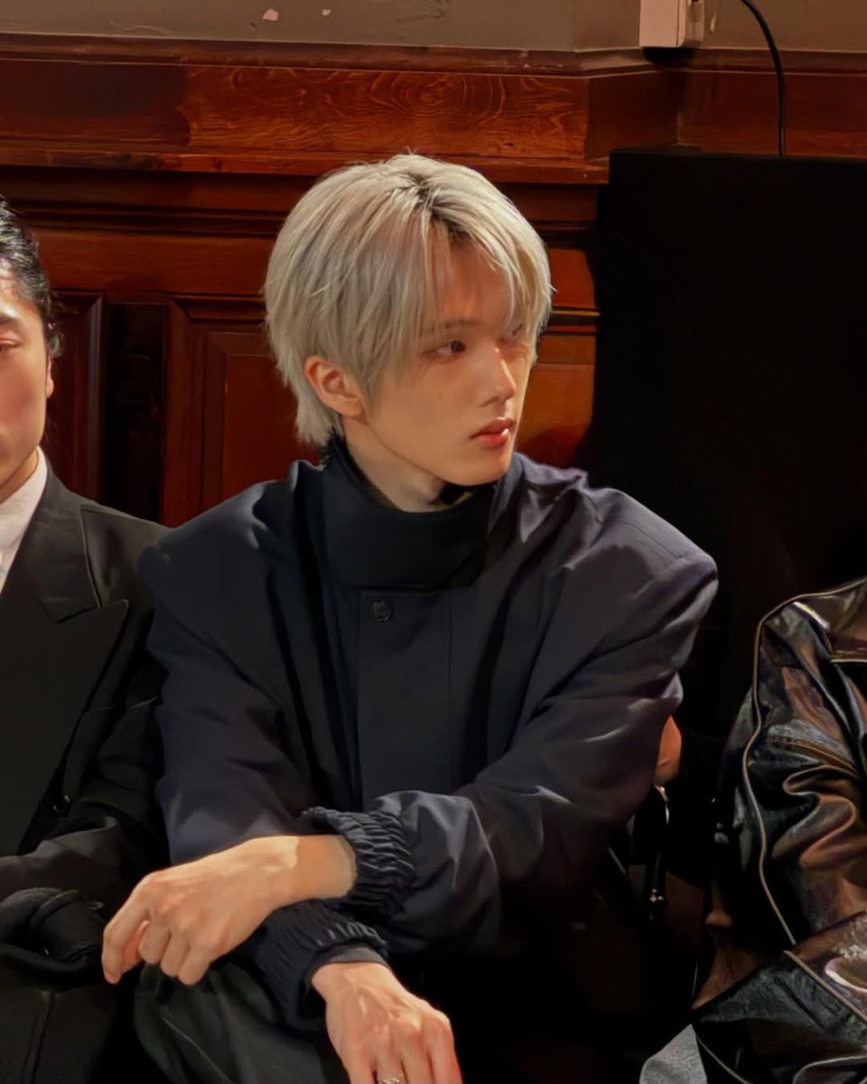 jsxings's tweet image. jisung in paris fashion week i’m afraid i’ll never move on from you