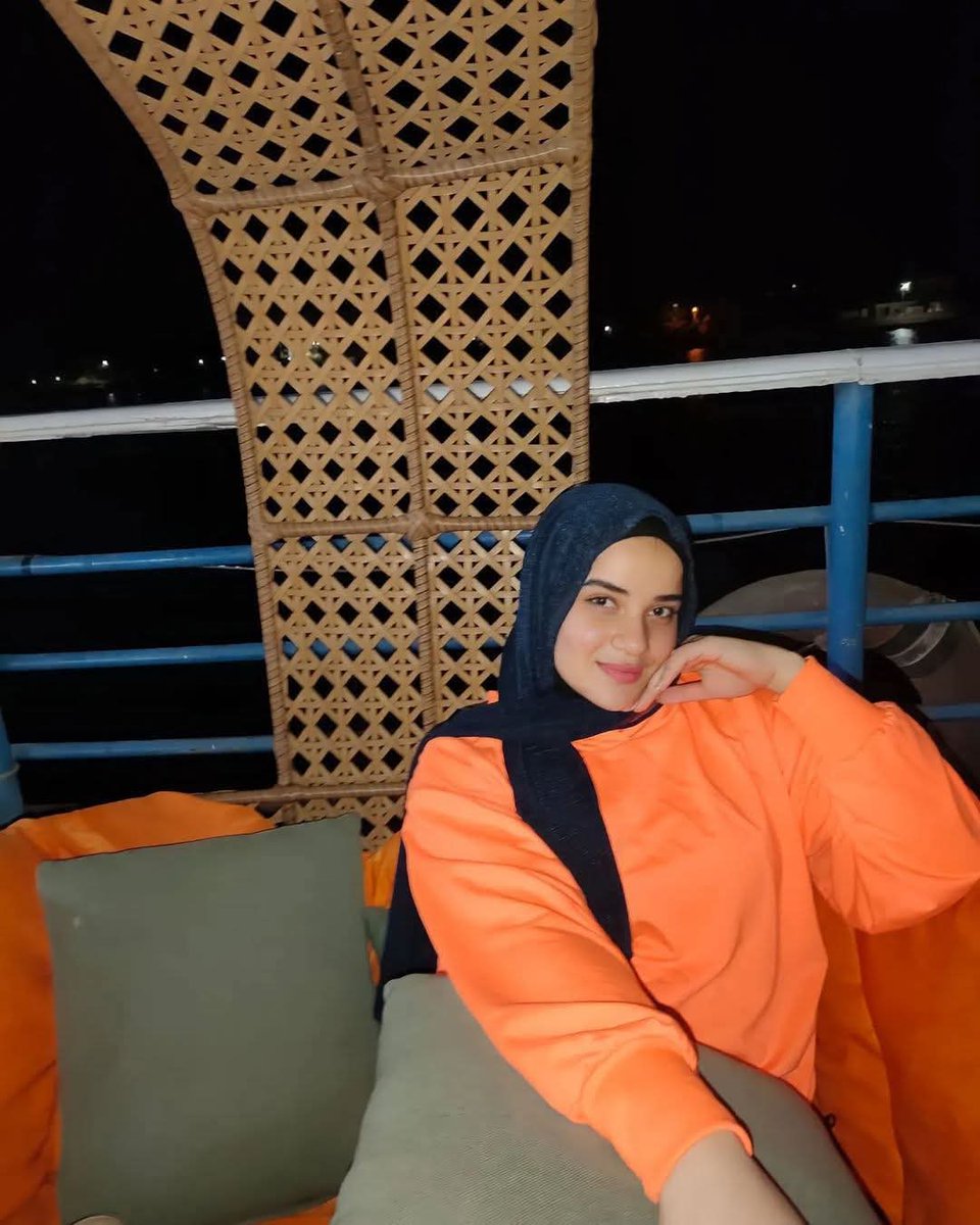 EasyS39863's tweet photo. متصل. كاتب. الطالب الذي يذاكر كثيرا في وسائل التواصل الاجتماعي. ثقافة البوب. عشاق السفر المعتمدين. ساحر بمهارة محبي التلفزيون. https://t.co/UFzaSzdPYN