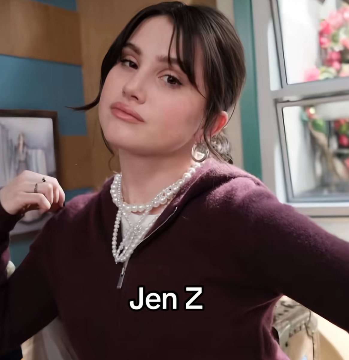 PopBase's tweet image. The ‘Victorious’ spin-off character names have been revealed:

Jen Z
Qwest
Emmy
Pepper
Oscar