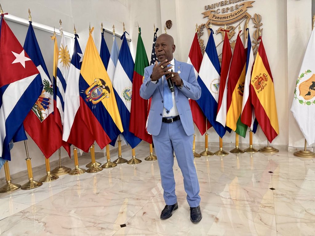 Universidad Técnica Luis Vargas Torres Esmeraldas tweet media