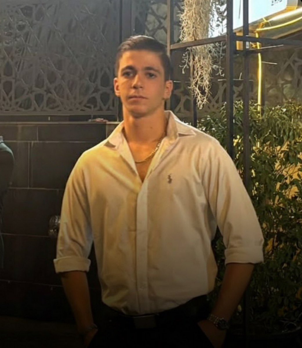 Oli London tweet media