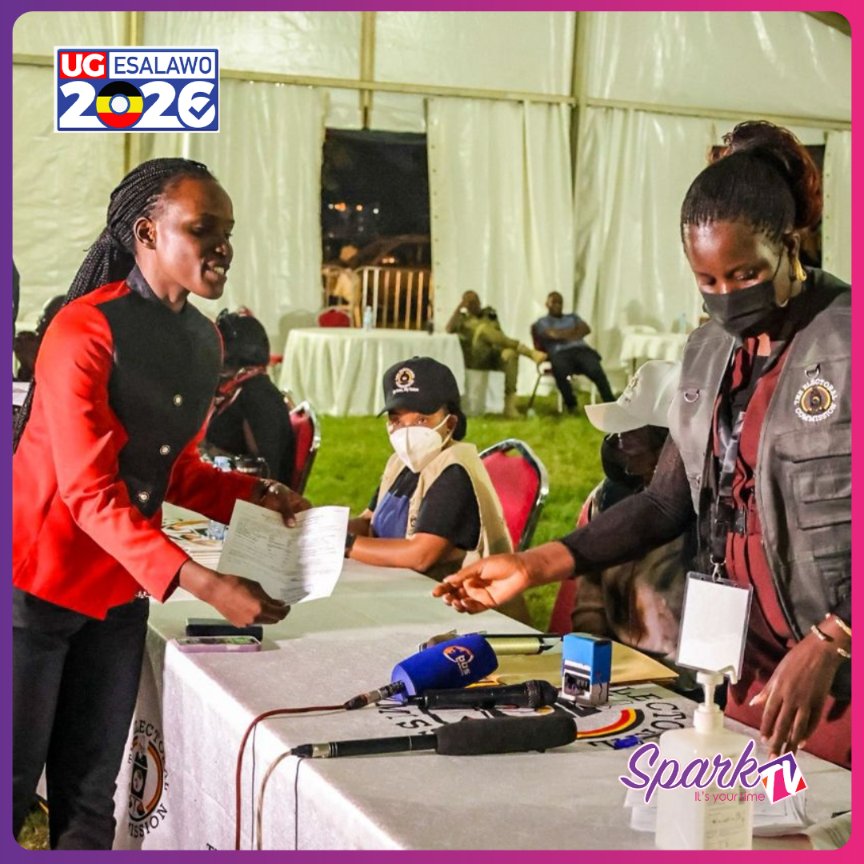 sparktvuganda's tweet image. . @ShamimNambassa abadde akwatidde NUP bendera kubwa LCV bwa Kawempe South alangiriddwa ng'omuwanguzi n'obululu 10,547, oluvannyuma lw'okulebya gwabadde avuganya naye Mutesi Leirah owa NRM.
#UgandaDecides